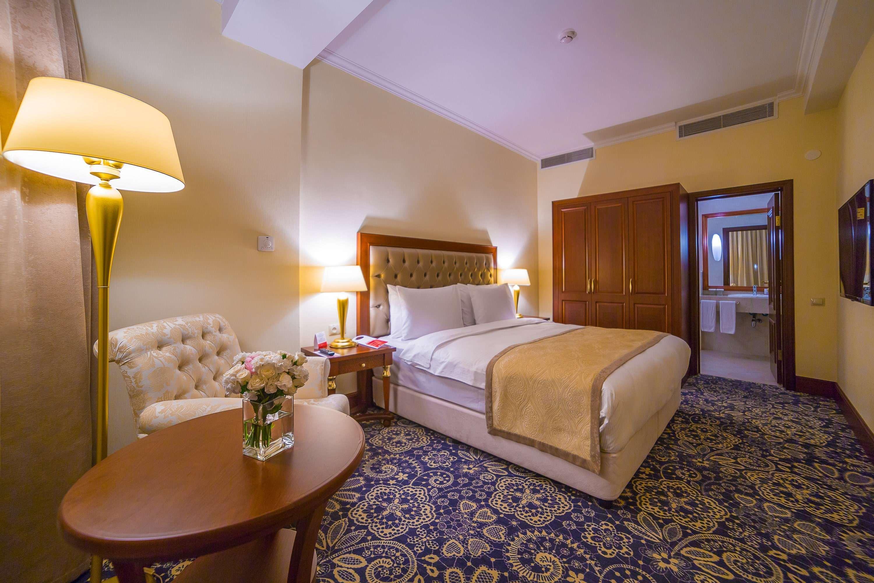 Ramada By Wyndham Almaty Hotel Luaran gambar