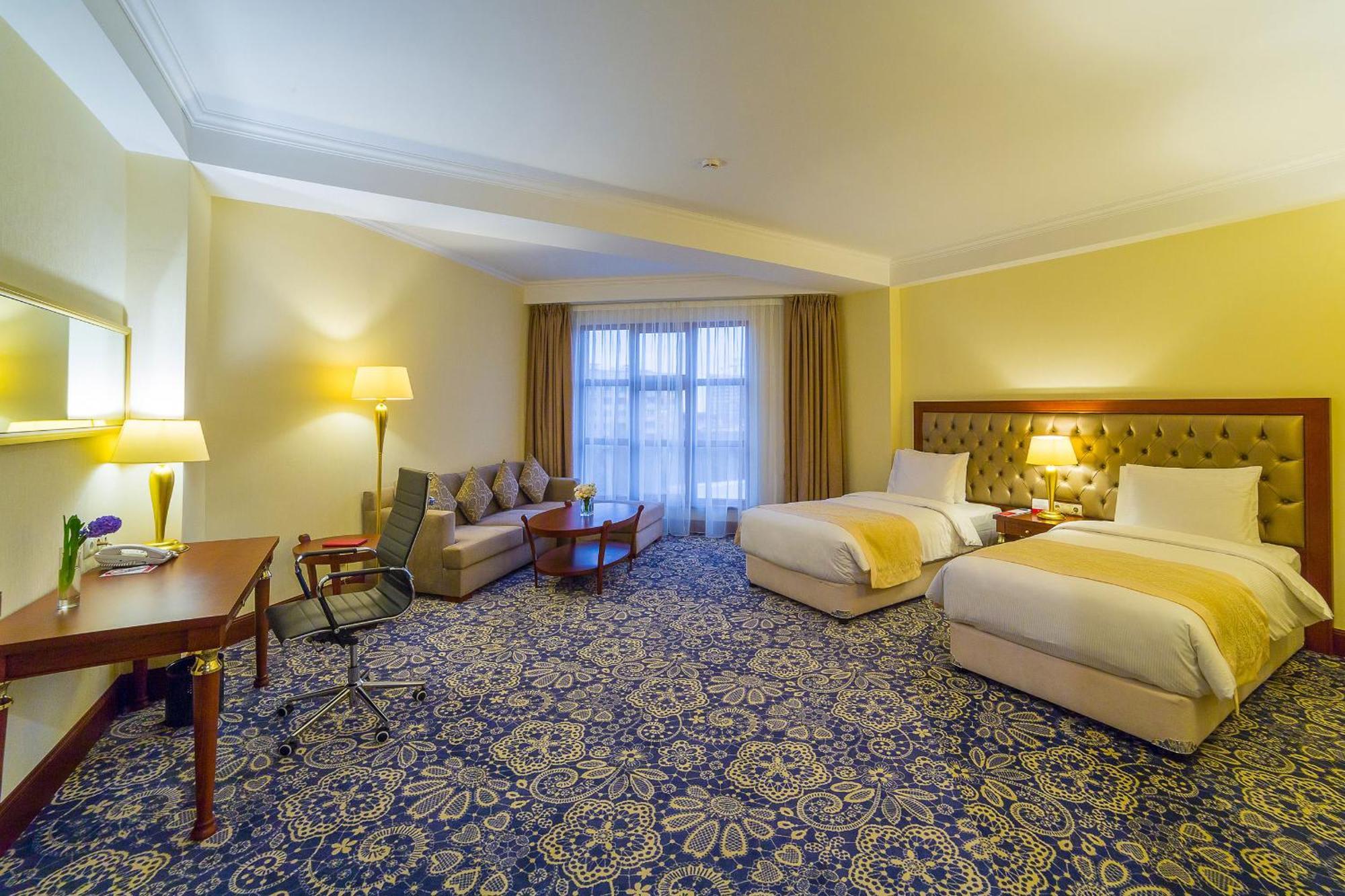 Ramada By Wyndham Almaty Hotel Luaran gambar