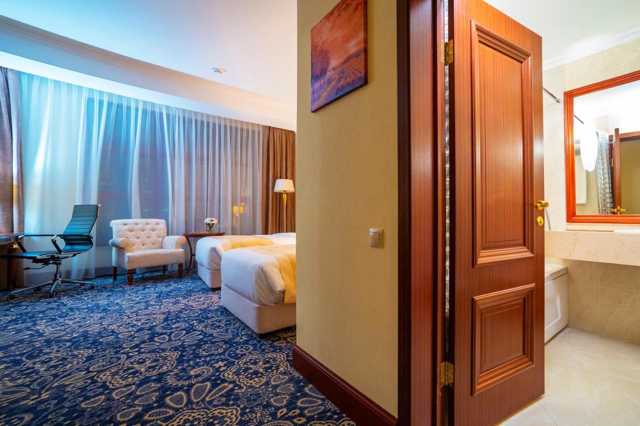 Ramada By Wyndham Almaty Hotel Luaran gambar