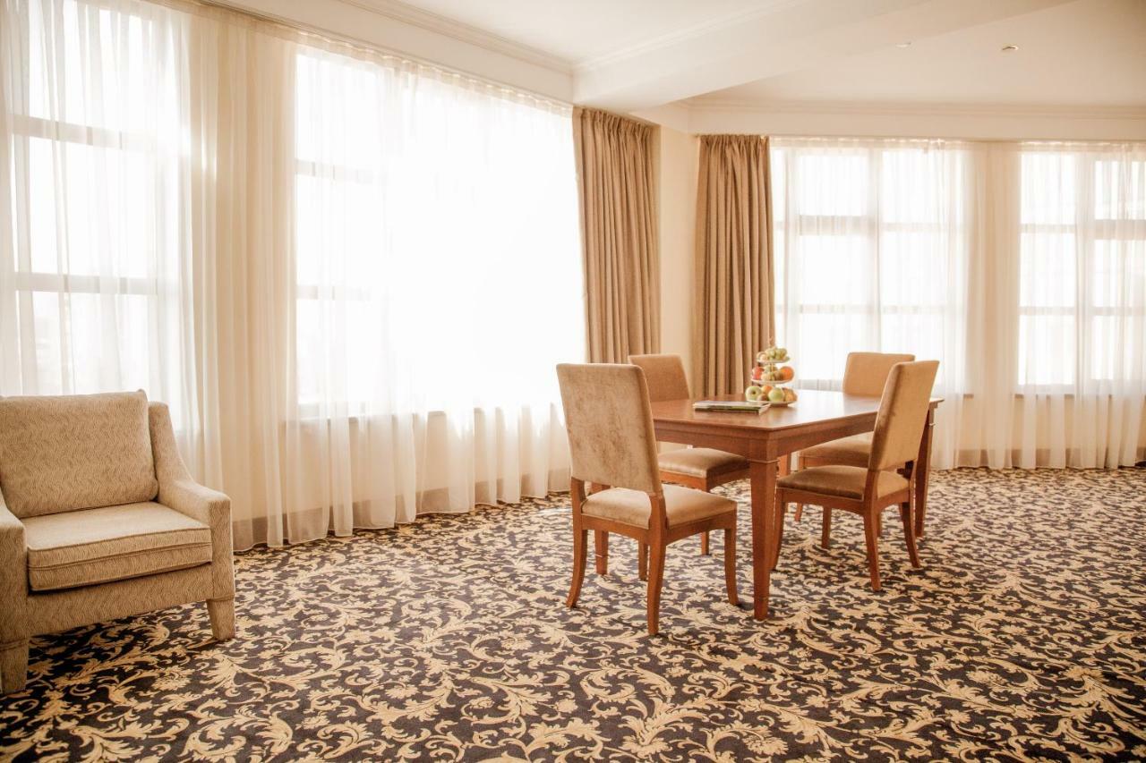 Ramada By Wyndham Almaty Hotel Luaran gambar