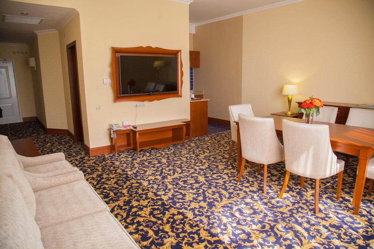 Ramada By Wyndham Almaty Hotel Bilik gambar